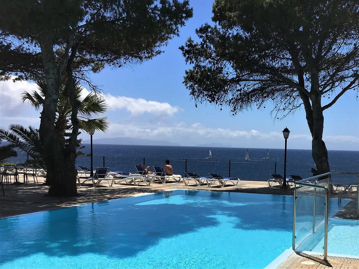 Albatroz Beach & Yacht Club Santa Cruz  5*, Santa Cruz (Madeira)