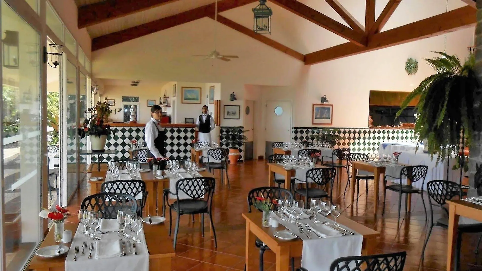 Albatroz Beach & Yacht Club Santa Cruz  Hotel Santa Cruz (Madeira)